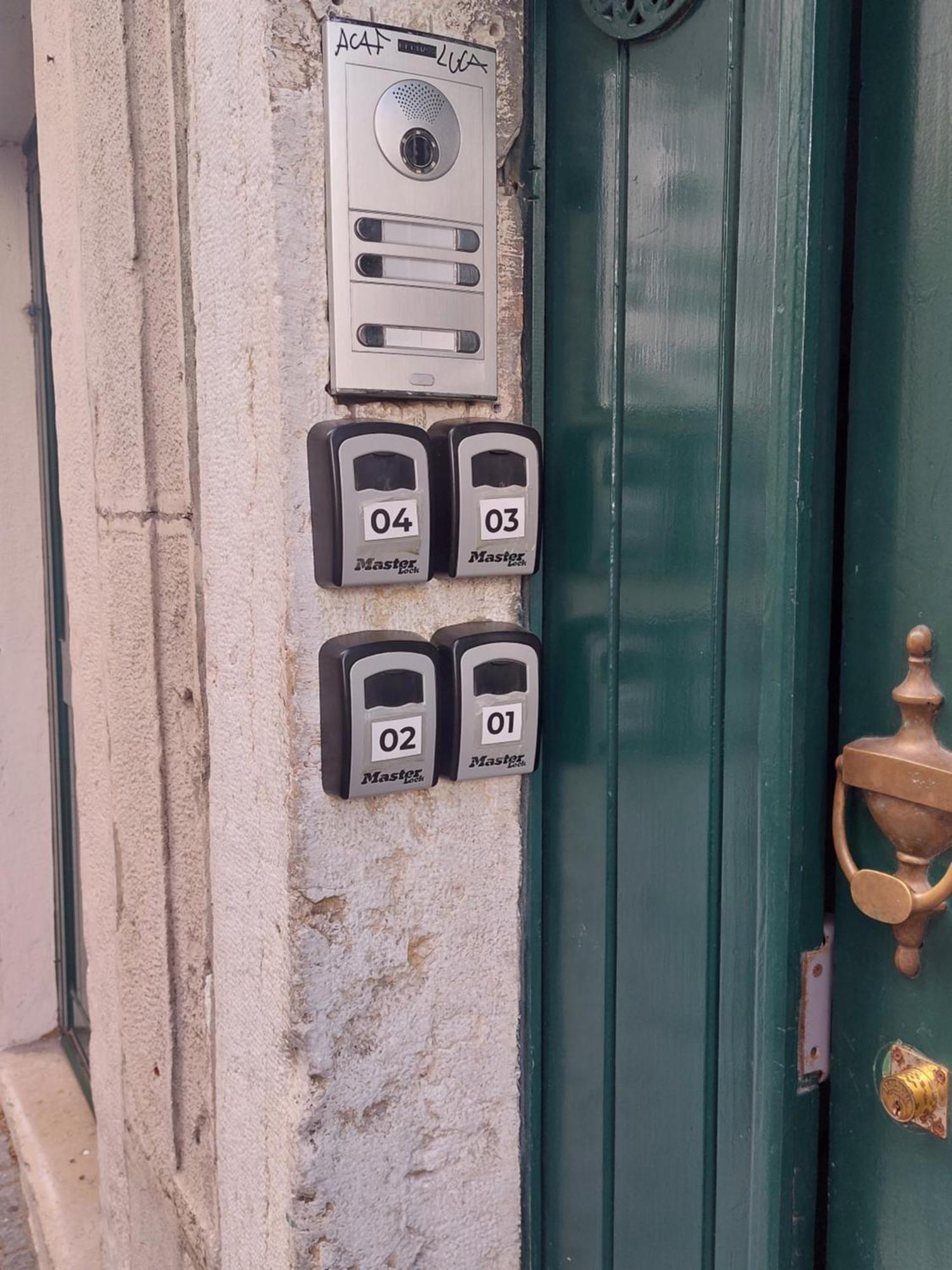 Apartamentos Alfama Fado ลิสบอน ภายนอก รูปภาพ